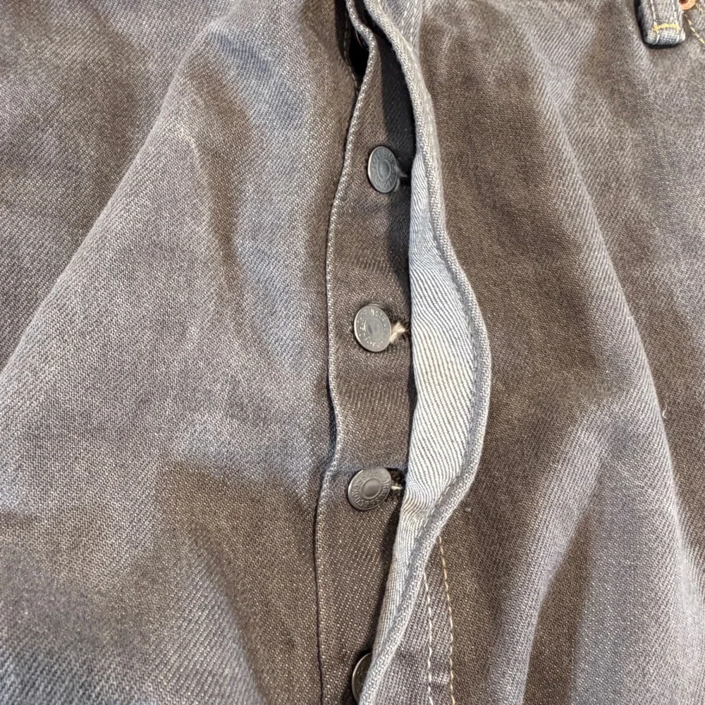 Levis length measures